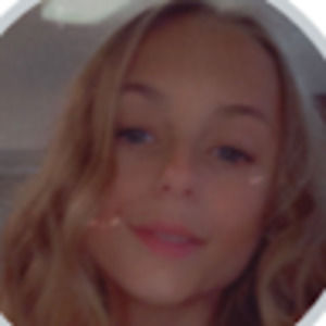 Meet your Posher, Lia